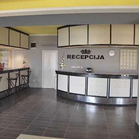 Oda ve Kahvaltı Queen 3*